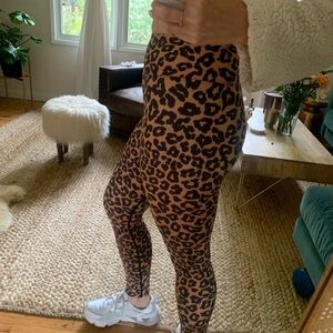 Carbon 38 Beach Riot Leopard Piper leggings